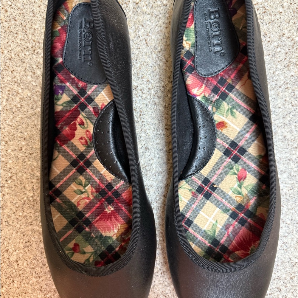 Born Women's Black Flats with Floral Interior